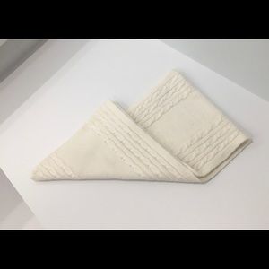 TALBOTS OBLONG KNIT SCARF